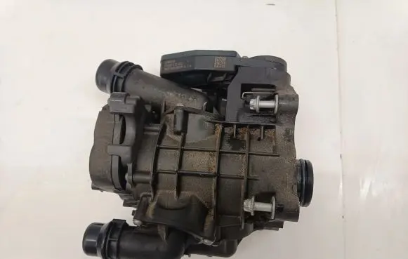 Thermostat/thermostat housing
