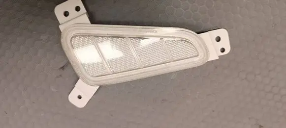Hyundai Kona I Front reflector 92407J9