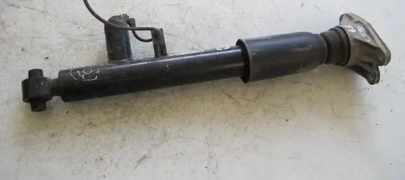 BMW 4 F32 F33 Rear window strut damper 6865569