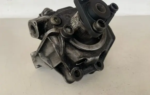 Audi Q5 SQ5 Power steering pump 8R0145155J