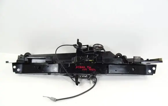 Nissan X-Trail T32 Front piece kit 