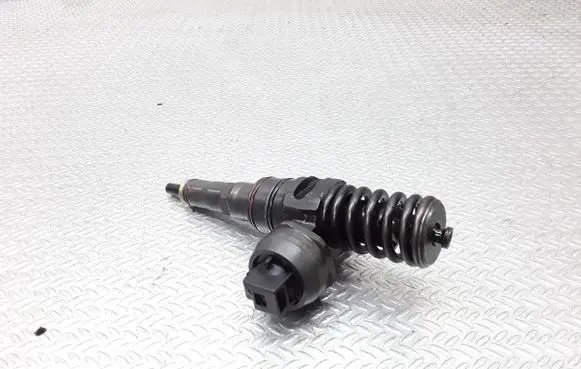 Volkswagen Sharan Fuel injector 038130073AK