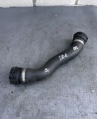 BMW 5 E39 Engine coolant pipe/hose