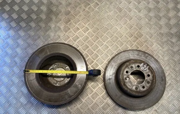 BMW 5 E60 E61 Front brake disc