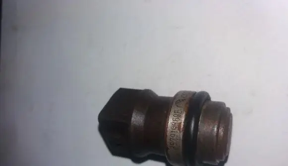Audi A4 S4 B5 8D Coolant temperature sensor 357919369E