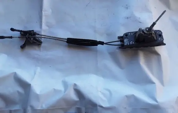 Volkswagen Touran I Gear shifter/selector 1T0711049BC
