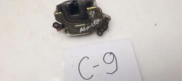 Nissan Almera Front door lock
