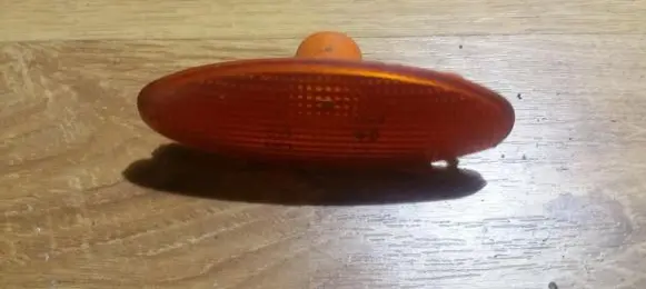 Ford Mondeo MK II Front fender indicator light 95gg13k309aa