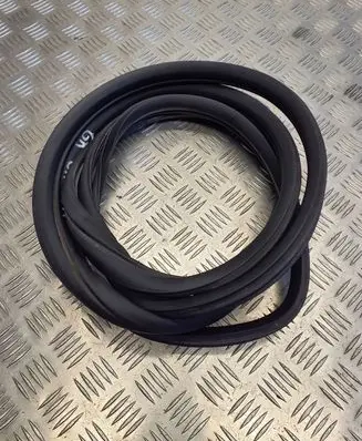 Hyundai Santa Fe Rear door rubber seal (on body) 