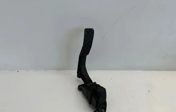 Audi A6 S6 C6 4F Accelerator throttle pedal 4F1723523B 6PV00898406
