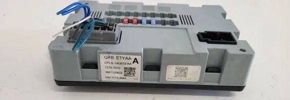Jaguar XE Fuse module CPLA14Q073AA 71739084 1607120628