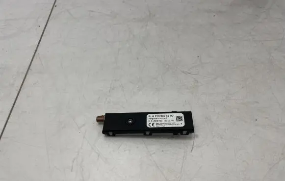 Mercedes-Benz E W213 Aerial antenna amplifier A2139056500