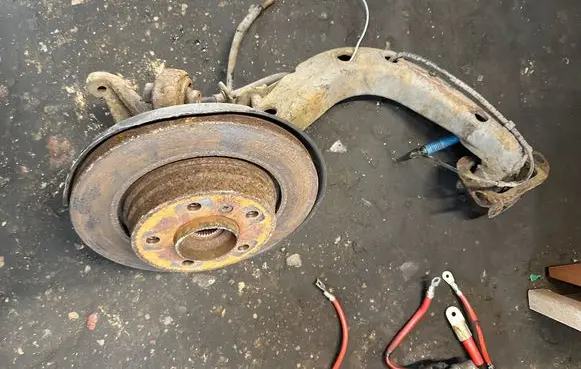 BMW 3 E46 Rear wheel hub spindle/knuckle 23123