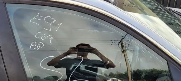 BMW 3 E90 E91 Sliding door window/glass 
