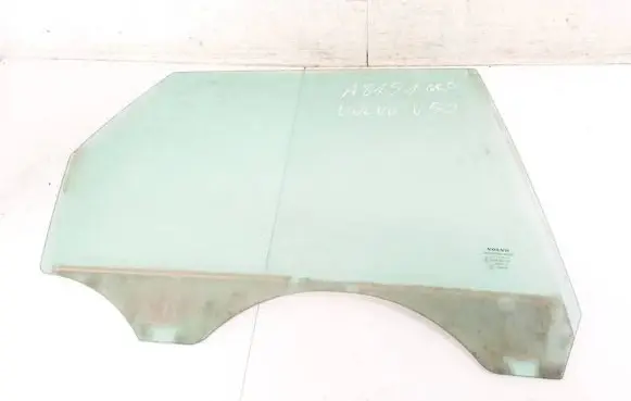 Volvo V50 Rear door window glass