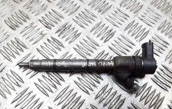 Hyundai i30 Fuel injector 0445110320