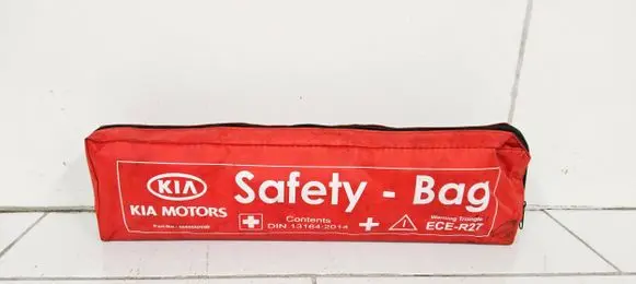 KIA Soul First aid kit 