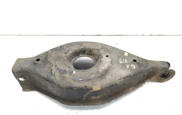 Nissan Pathfinder R51 Coil spring/strut mount 
