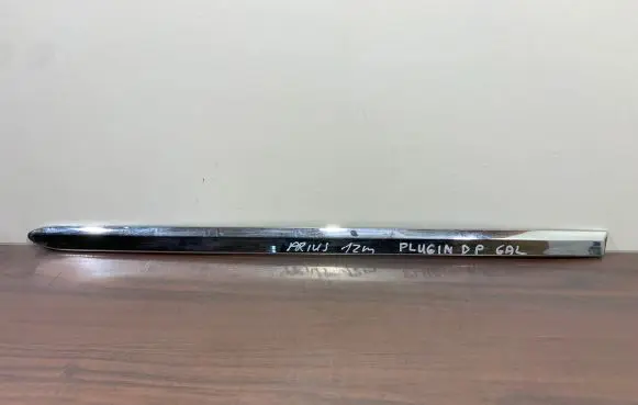 Toyota Prius (XW30) Rear door trim (molding) 10142575 PZ415G04912B TD400201452B00P