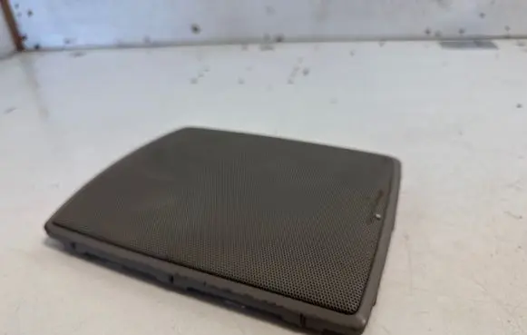 Volvo XC90 Dash center speaker trim cover 03409446