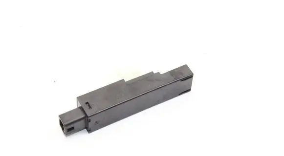 Toyota Yaris XP210 Keyless system antenna 899A012130