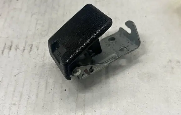 Mitsubishi L200 Engine bonnet (hood) release handle 