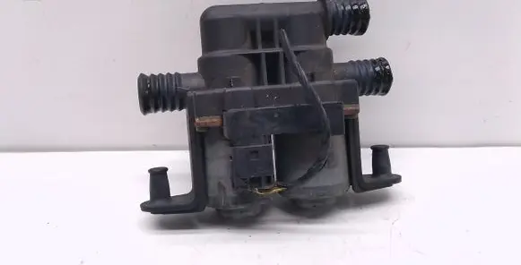 BMW X5 E53 Coolant heater control valve 8374995 1147412137