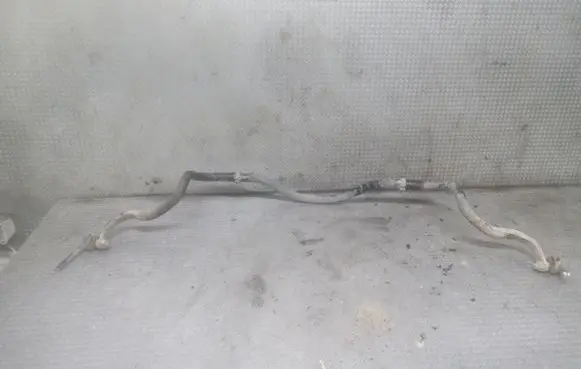 Toyota Avensis T250 Front anti-roll bar/sway bar