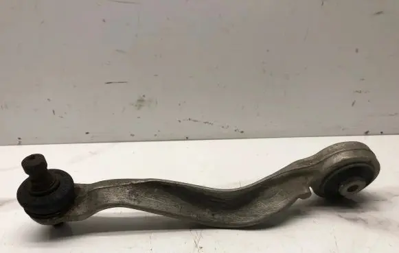 Audi A6 Allroad C5 Front control arm 4D0407512F