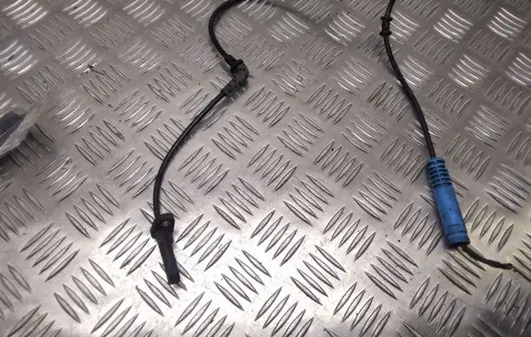 Mini One - Cooper Coupe R56 ABS brake wheel speed sensor 0265007807