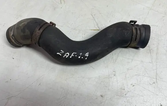 Opel Zafira B Engine coolant pipe/hose 13117573