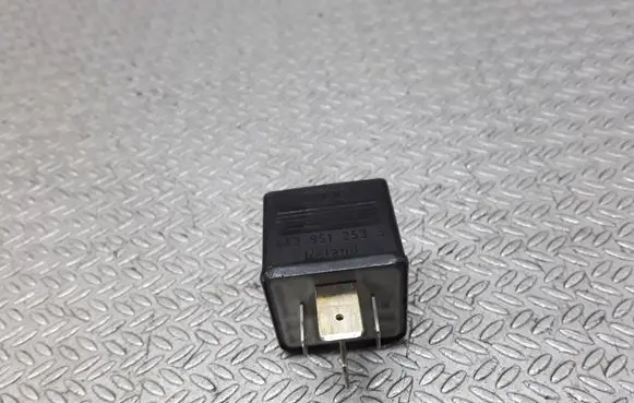 Audi A8 S8 D2 4D Other relay 443951253S