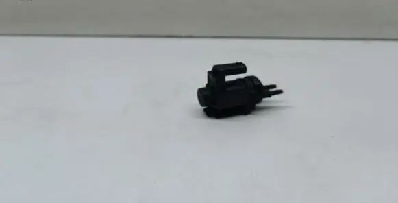 BMW 2 F46 Vacuum valve 8570591