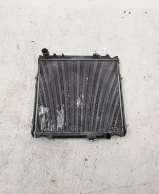 Toyota Land Cruiser (HDJ90) Coolant radiator