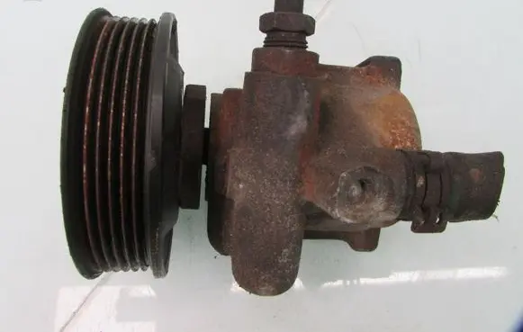 Volkswagen Lupo Power steering pump 6N0422155E