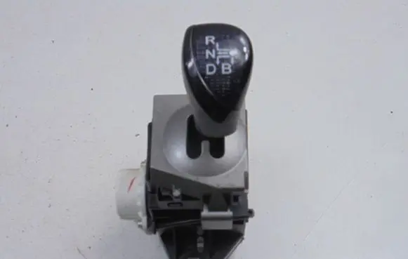 Toyota Prius (NHW20) Gear shifter/selector