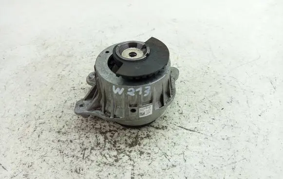 Mercedes-Benz E W213 Engine mount bracket A2132403500