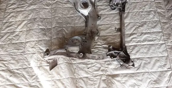 BMW 5 F10 F11 Front subframe 6796693 6797644 6797643