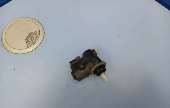 Renault Laguna II Headlight level adjustment motor 8200402521