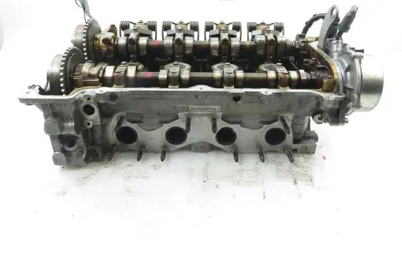 Peugeot 207 Engine head V753354980N