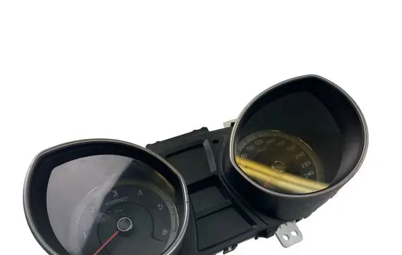 Hyundai i30 Speedometer (instrument cluster) 94003A6554