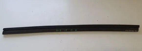 Audi Q5 SQ5 Rubber seal rear door window/glass 