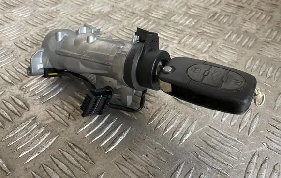 Audi A3 S3 8P Ignition lock 1K0905851B