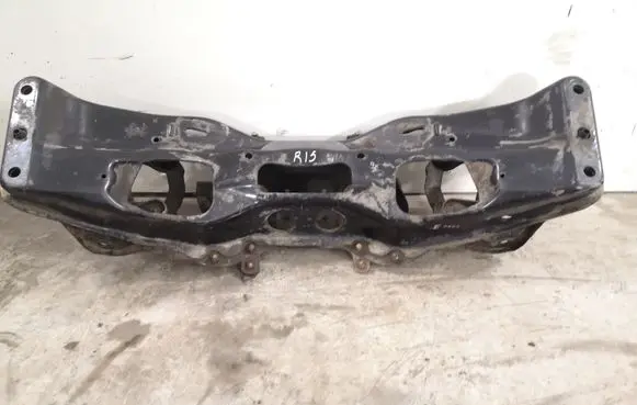Subaru Impreza III Front subframe