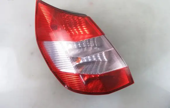 Renault Scenic II - Grand scenic II Rear/tail lights 8200127704F