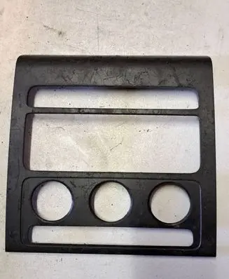 Volkswagen Touran I Radio/GPS head unit trim 1T0858071