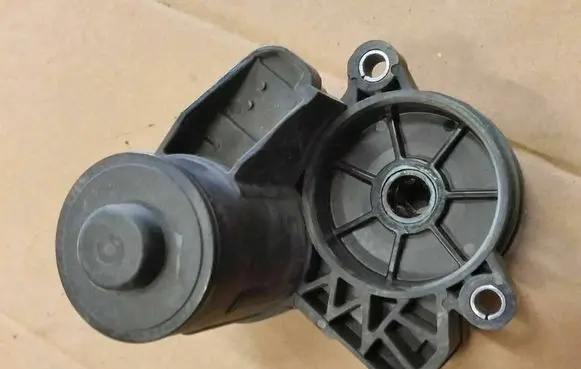 Audi A3 S3 8V Hand brake/parking brake motor 5Q0615405CK