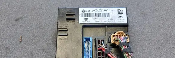 Audi A6 S6 C6 4F Comfort/convenience module 4F0907289N 4F0910289N 5DK00876250