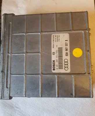 Audi A4 S4 B5 8D Engine control unit/module 8D0907557B 2SSA393 1203554555