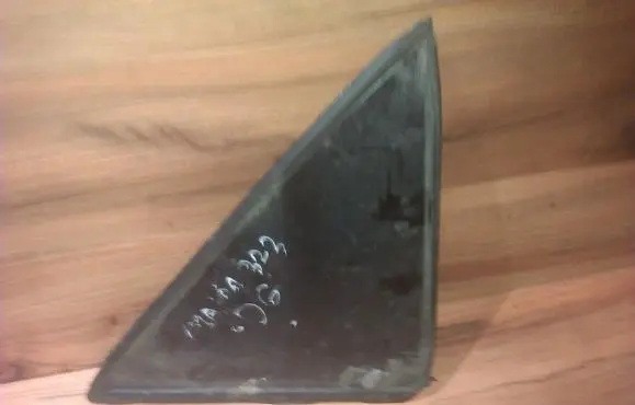 Rear vent window glass